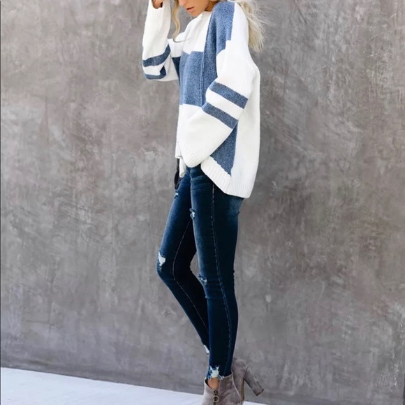 GRACEY’S // Color Block Oversized Pullover Sweater - Picture 4 of 11